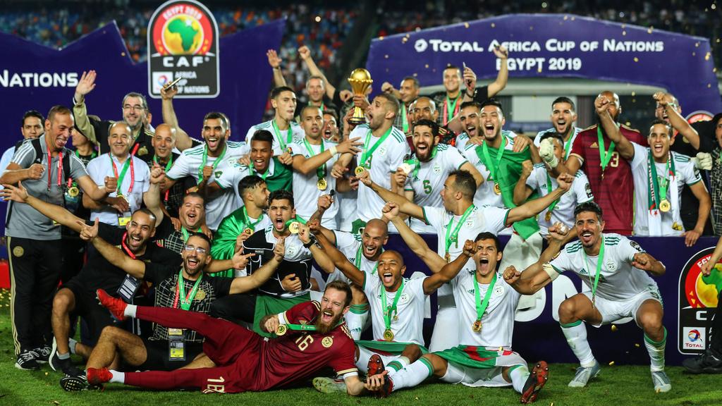 Die Algerier feierten nach der Pokalübergabe
