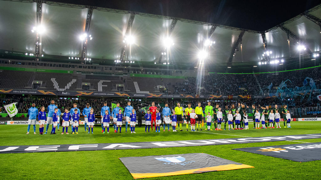Offiziell 13.801 Zuschauer in Wolfsburg bedeuteten eine leichte Steigerung zu den Gruppenspielen