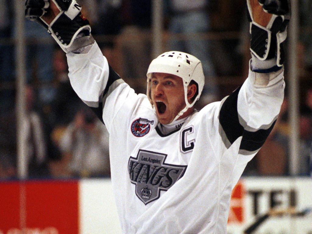 Wayne Gretzky (hier für die LA Kings auf dem Eis) gilt als der beste Eishockeyspieler aller Zeiten Wayne Gretzky (hier für die LA Kings auf dem Eis) gilt als der beste Eishockeyspieler aller Zeiten