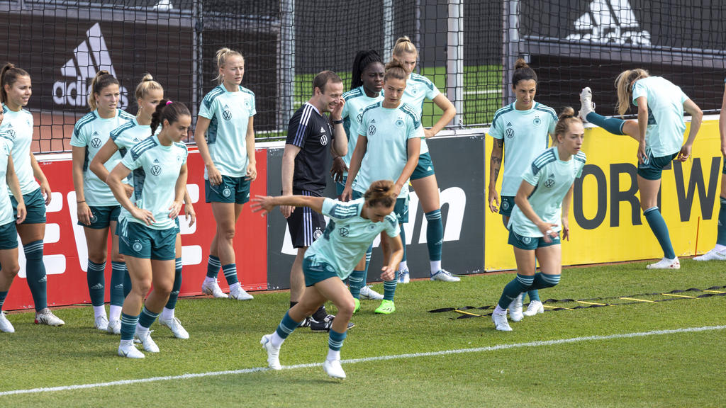 Die deutsche Frauen-Nationalmannschaft testet gegen die Schweiz