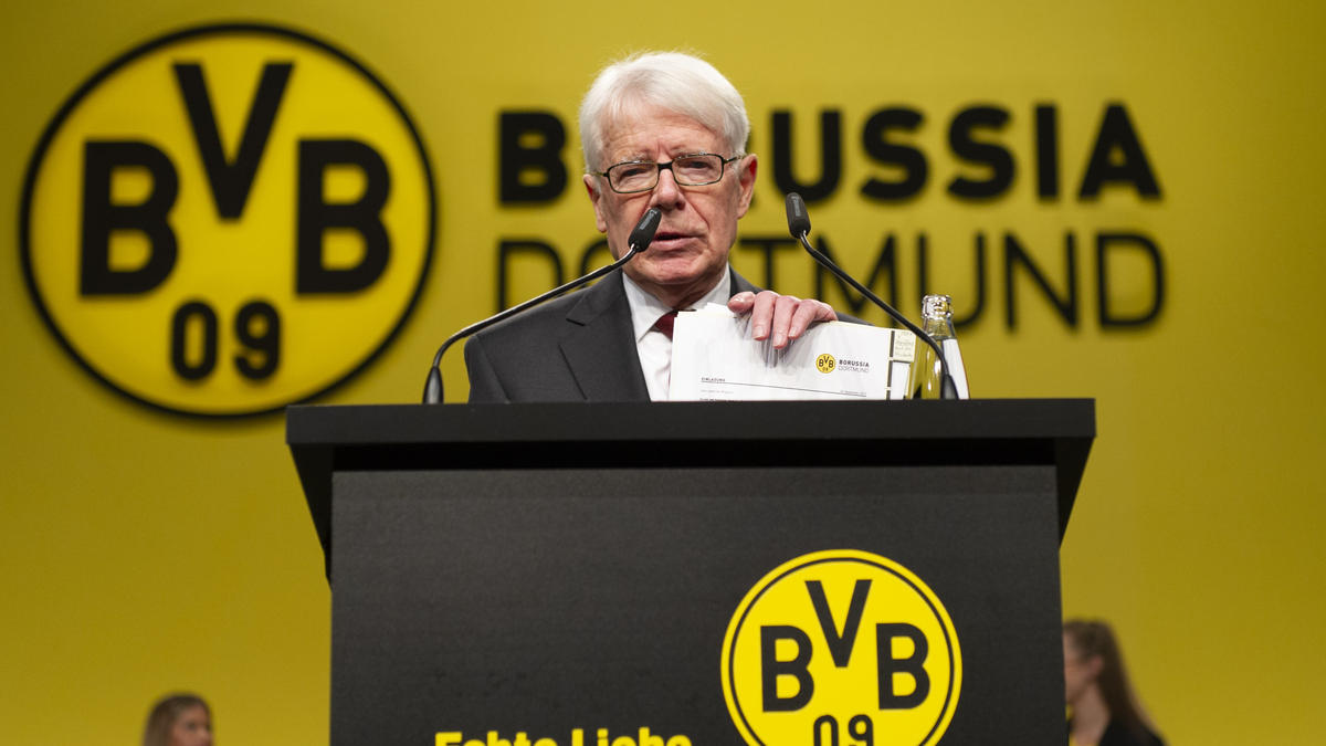 Hält große Stücke auf BVB-Talent Youssoufa Moukoko: Reinhard Rauball Hält große Stücke auf BVB-Talent Youssoufa Moukoko: Reinhard Rauball