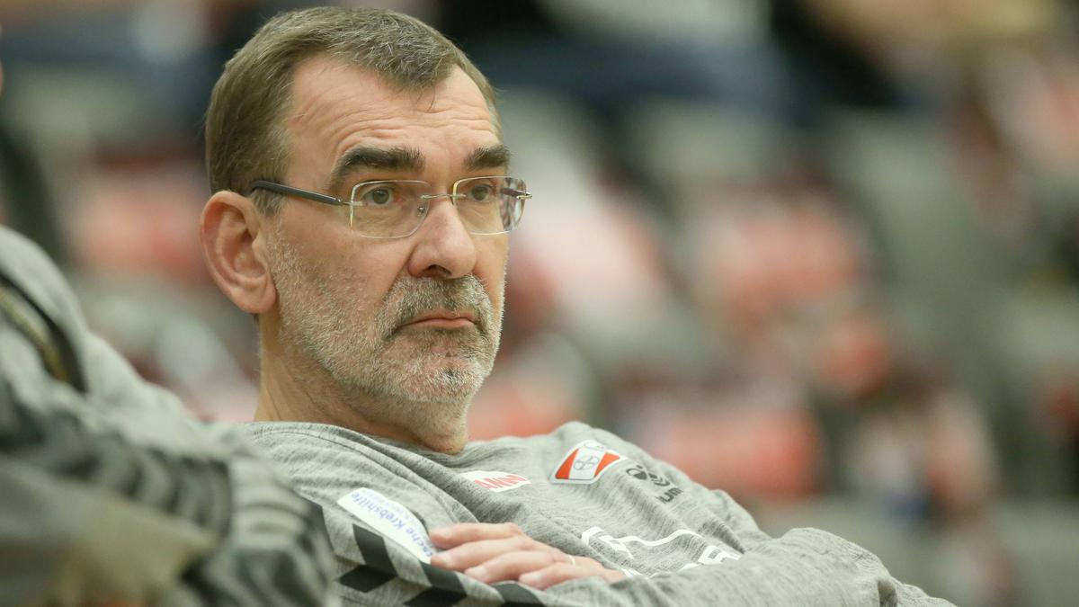 Mit "Hexer" Thiel auf der Bank: Bayer Leverkusen bezwingt den Thüringer HC Mit "Hexer" Thiel auf der Bank: Bayer Leverkusen bezwingt den Thüringer HC