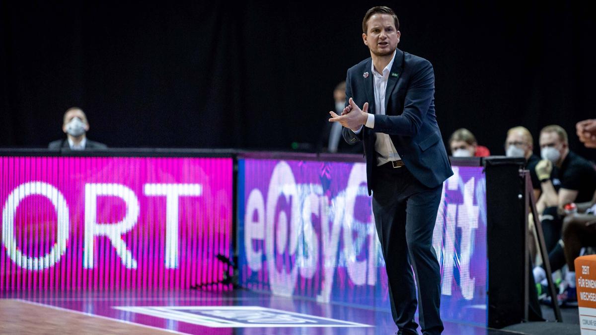 Rolf Scholz bleibt Trainer der 46ers Rolf Scholz bleibt Trainer der 46ers