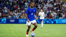 Loic Badé gewann mit Frankreich bei den Olympischen Spielen von Paris die Silbermedaille