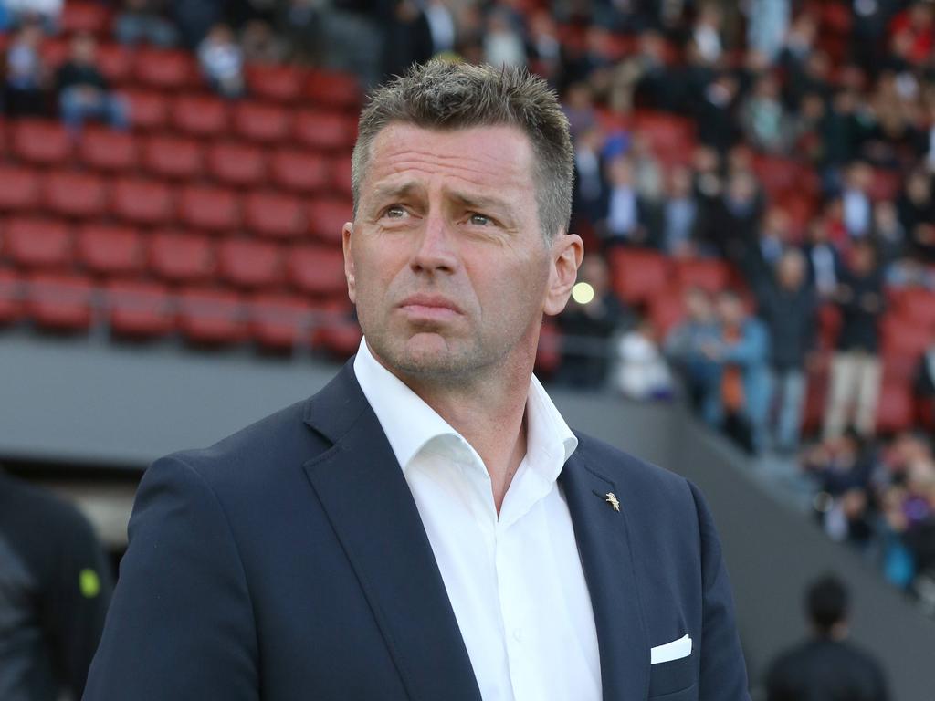 Zur Pause blickte GC-Coach Michael Skibbe noch skeptisch, doch sein Team steigerte sich in Halbzeit zwei Zur Pause blickte GC-Coach Michael Skibbe noch skeptisch, doch sein Team steigerte sich in Halbzeit zwei