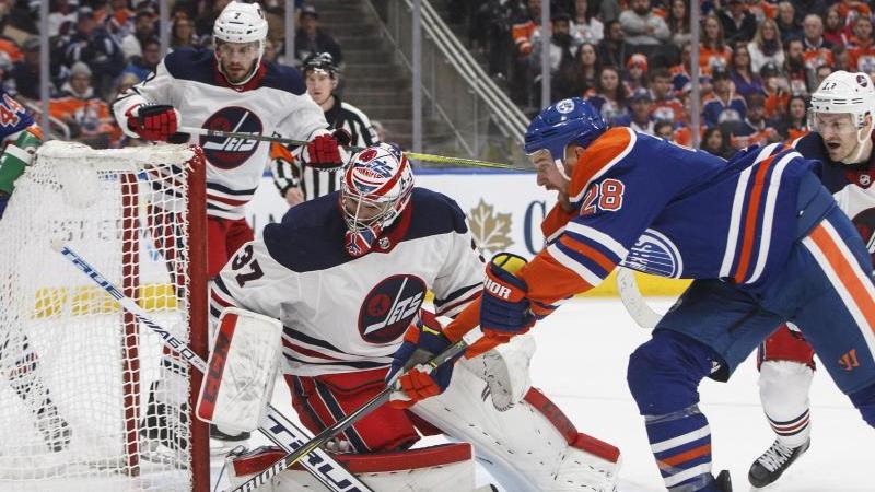 Edmonton Oilers unterliegen auch den Winnipeg Jets Edmonton Oilers unterliegen auch den Winnipeg Jets