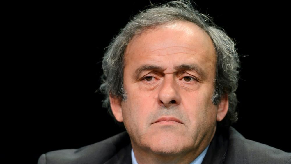 Die FIFA zieht gegen Platini und Blatter vor Gericht