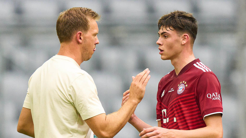 Marcel Wenig (r.) trainierte auch schon bei den Profis des FC Bayern mit