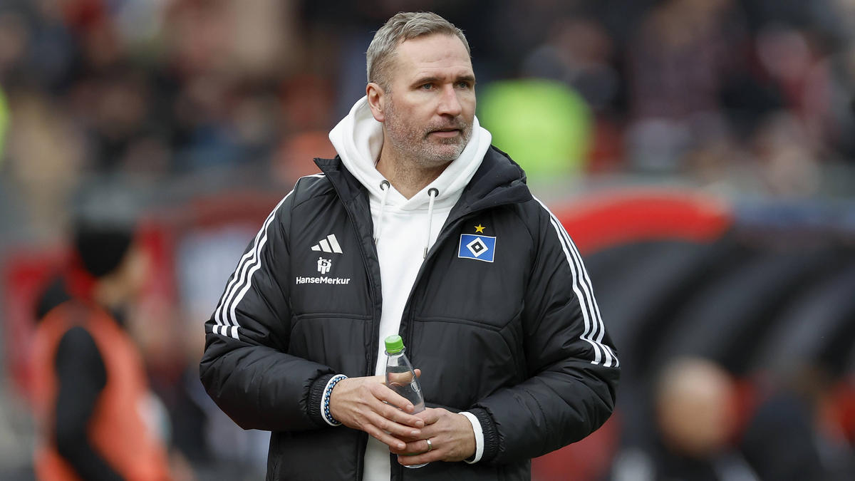 HSV-Cheftrainer Tim Walter darf im Amt bleiben