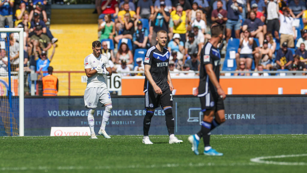 Der FC Schalke 04 hat seine zweite Niederlage im dritten Zweitliga-Spiel der Saison kassiert Der FC Schalke 04 hat seine zweite Niederlage im dritten Zweitliga-Spiel der Saison kassiert