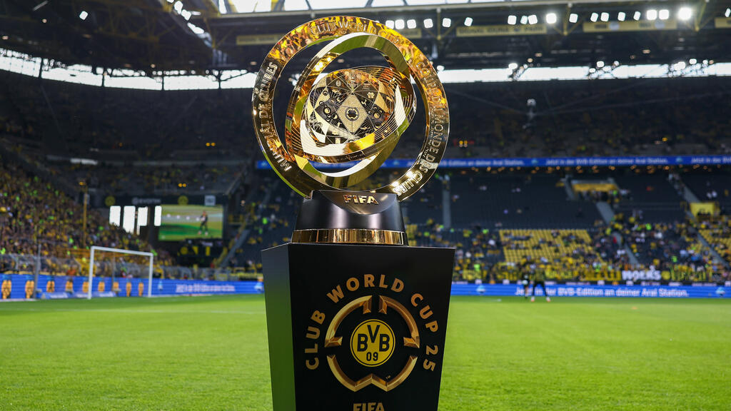 Der FC Bayern und BVB spielen um diese Klub-WM-Trophäe Der FC Bayern und BVB spielen um diese Klub-WM-Trophäe