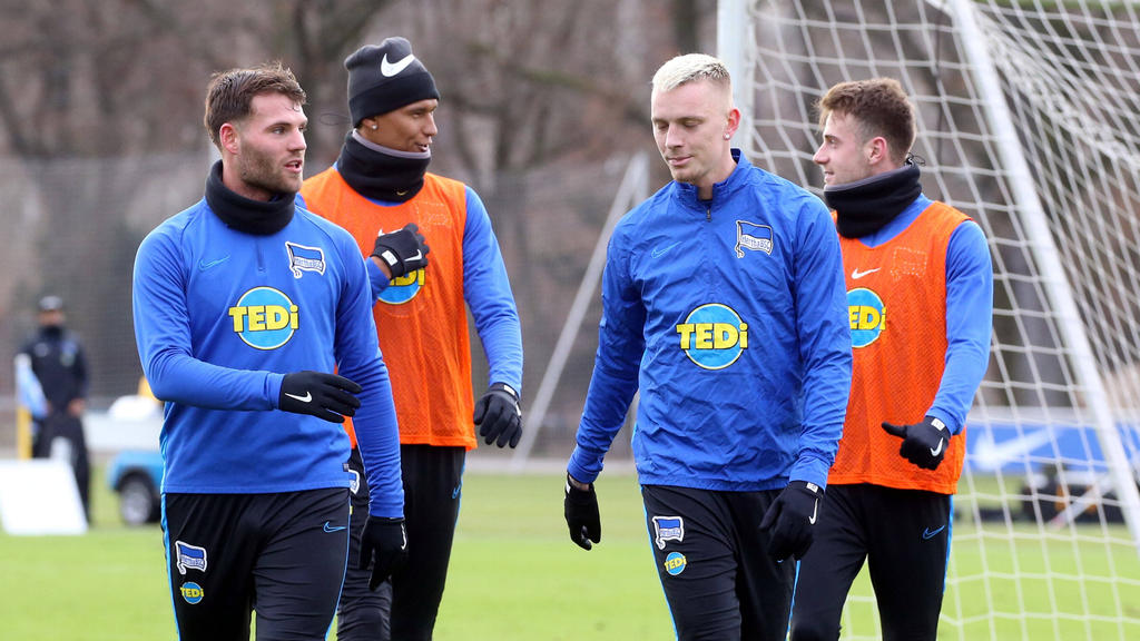 Bundesliga News Herthas Lowen Wird Nach Augsburg Ausgeliehen