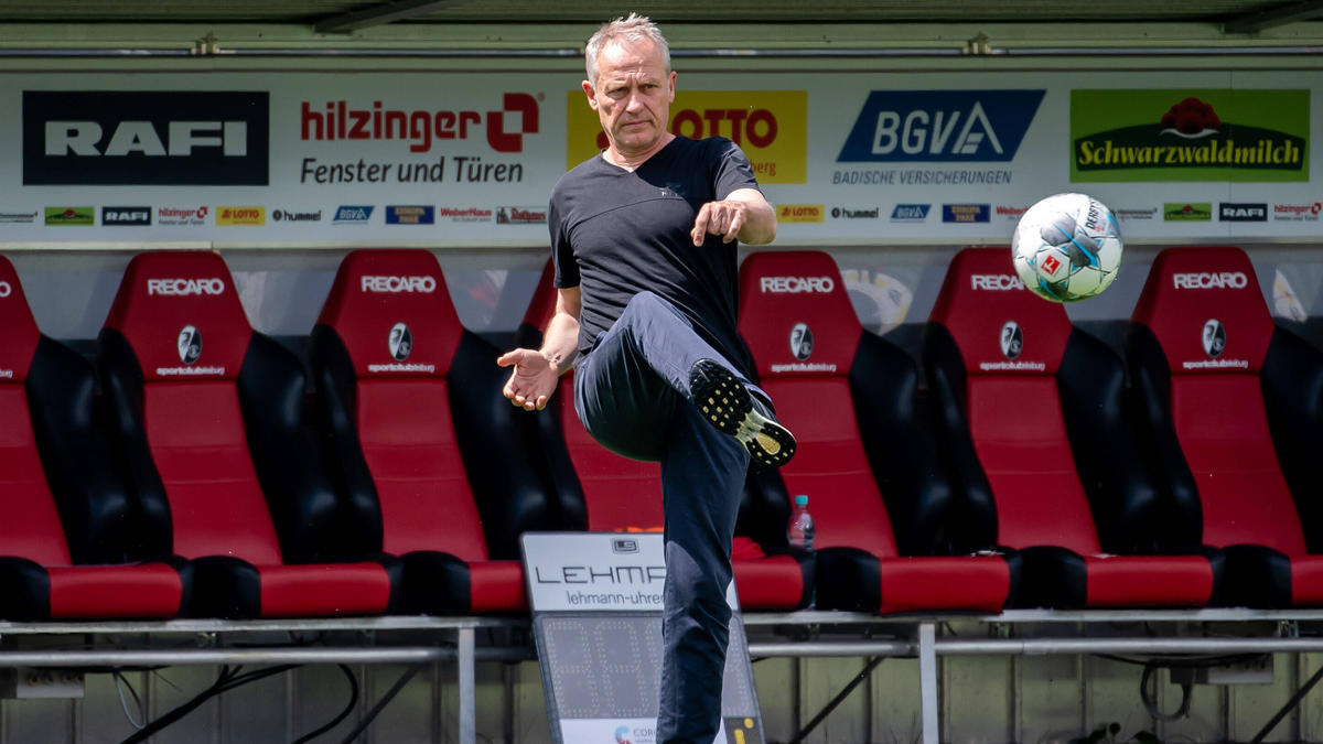 Bricht eine Lanze für die 50+1-Regel: Freiburg-Coach Christian Streich Bricht eine Lanze für die 50+1-Regel: Freiburg-Coach Christian Streich