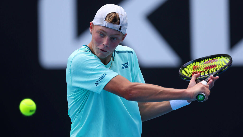 Sohn-von-Tennis-Ikone-dr-ngt-auf-die-Tour