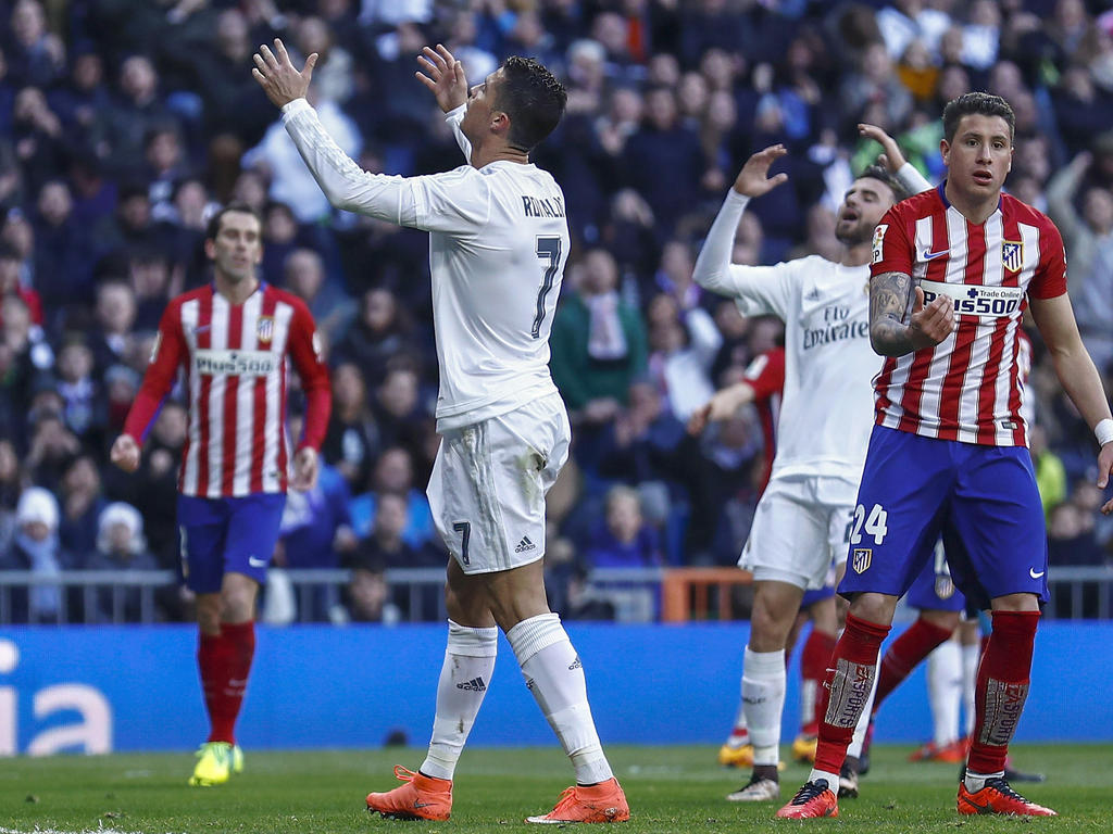 Hadert mit allen, nur nicht mit sich selbst: Cristiano Ronaldo (2.v.l.) Hadert mit allen, nur nicht mit sich selbst: Cristiano Ronaldo (2.v.l.)