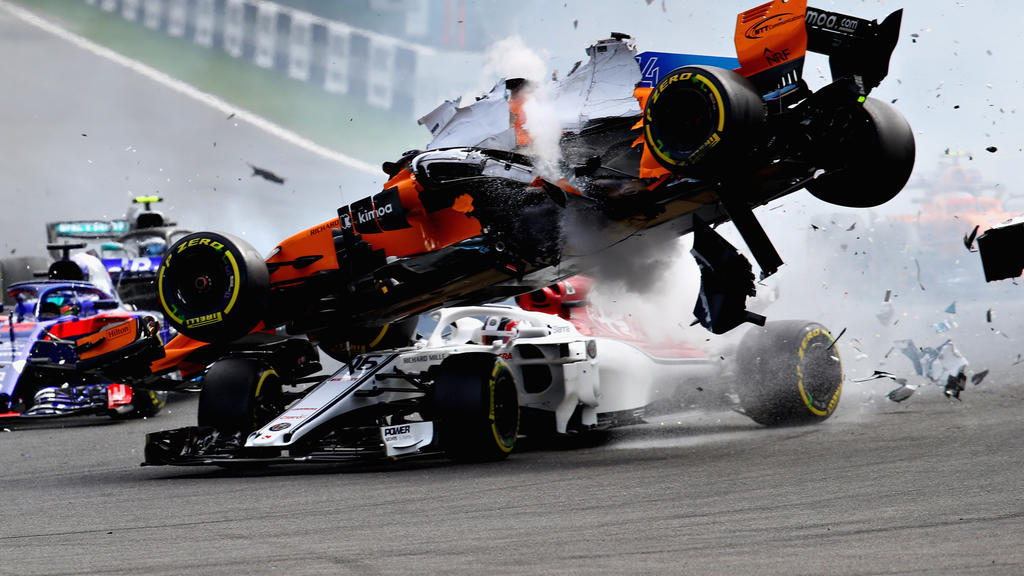 Beim Unfall von Spa-Francorchamps hatte Charles Leclerc eine Menge Glück Beim Unfall von Spa-Francorchamps hatte Charles Leclerc eine Menge Glück