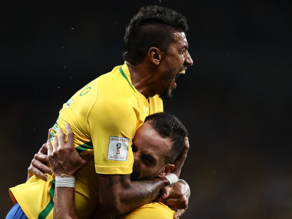 Paulinho traf für Rekord-Weltmeister Brasilien dreifach