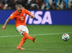 Wesley Sneijder lanza un libre directo con la selección holandesa. (Foto: Getty)