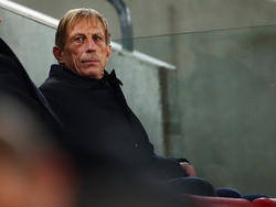 Christoph Daum wird sich schon bald nach einem neuen Job umsuchen müssen