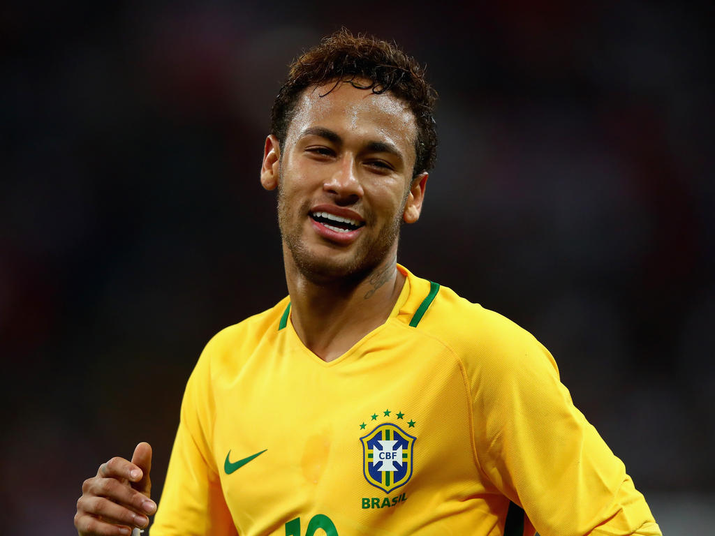 Schaut der WM-Auslosung vom Sofa aus zu: Neymar Schaut der WM-Auslosung vom Sofa aus zu: Neymar