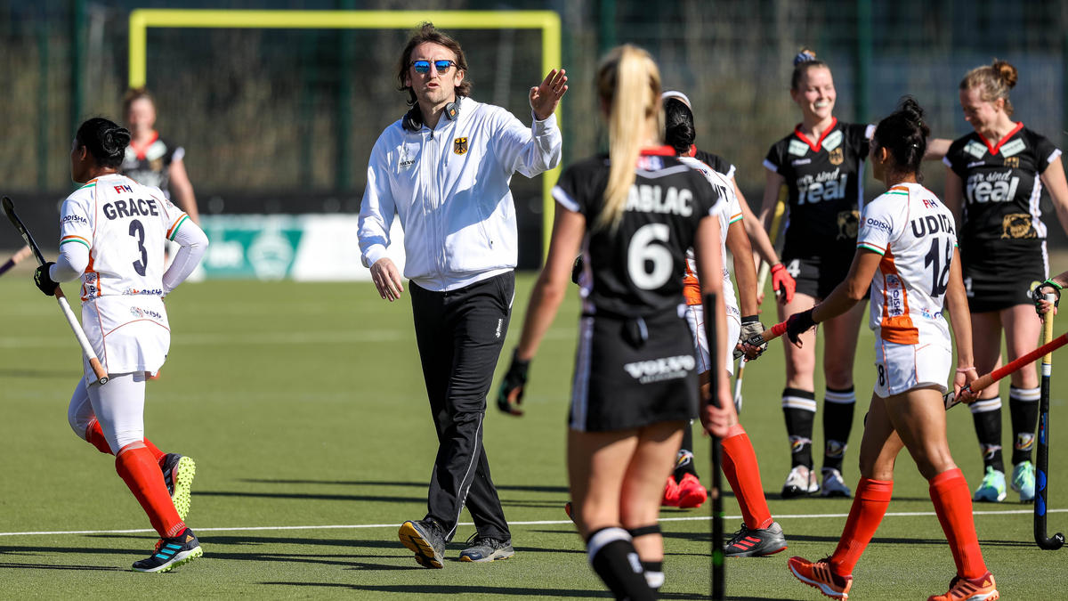 Die deutschen Hockey-Damen unterlagen den Niederlanden Die deutschen Hockey-Damen unterlagen den Niederlanden