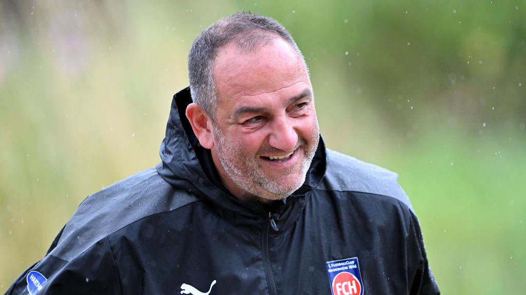 Frank Schmidt konzentriert sich mit dem 1. FC Heidenheim voll auf die Bundesliga