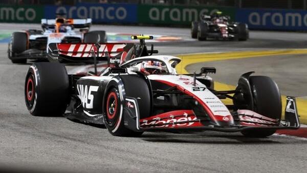 Nico Hülkenberg im Haas VF-23 beim Formel-1-Rennen in Singapur 2023