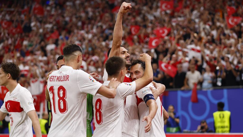Die Türkei steht im EM-Achtelfinale Die Türkei steht im EM-Achtelfinale