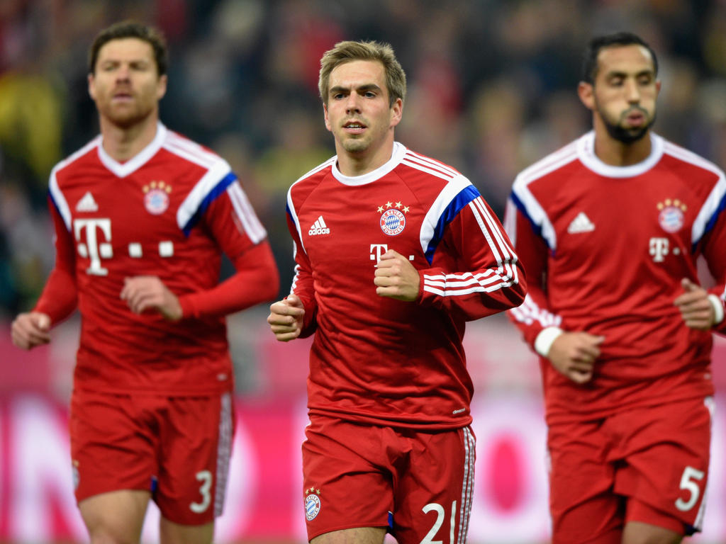 Philipp Lahm (M.) verletzt sich im Training Philipp Lahm (M.) verletzt sich im Training