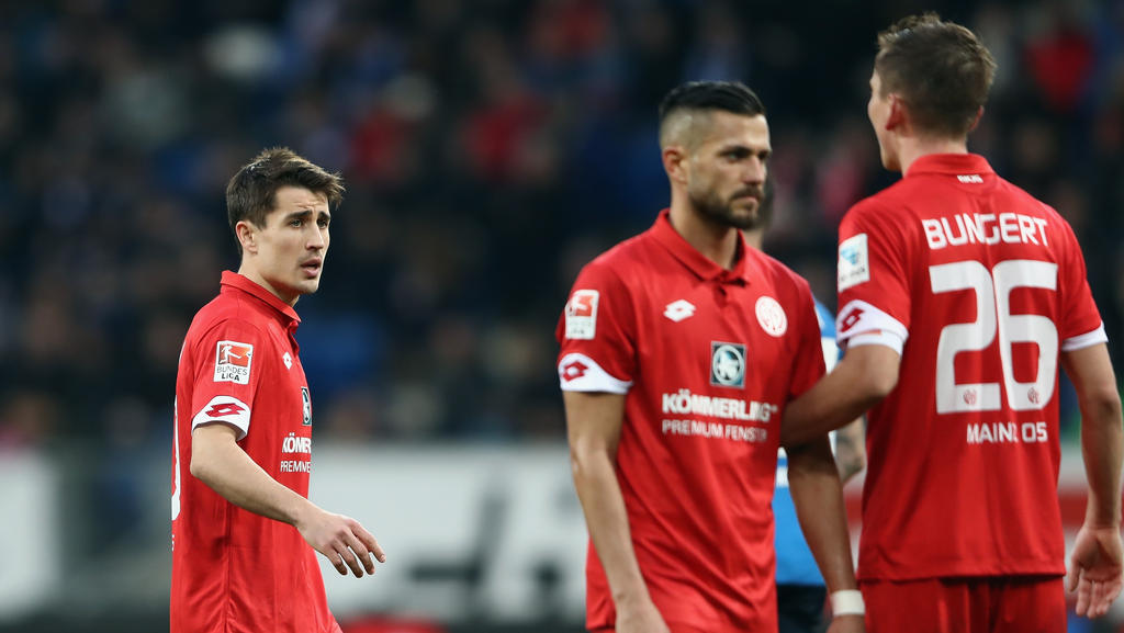 Niko Bungert (r.) bleibt Spielführer beim FSV Mainz