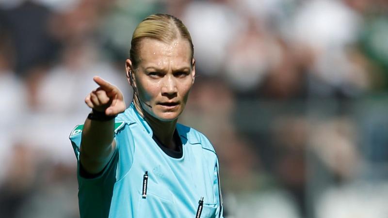 Hat sich in der Bundesliga etabliert: Schiedsrichterin Bibiana Steinhaus Hat sich in der Bundesliga etabliert: Schiedsrichterin Bibiana Steinhaus