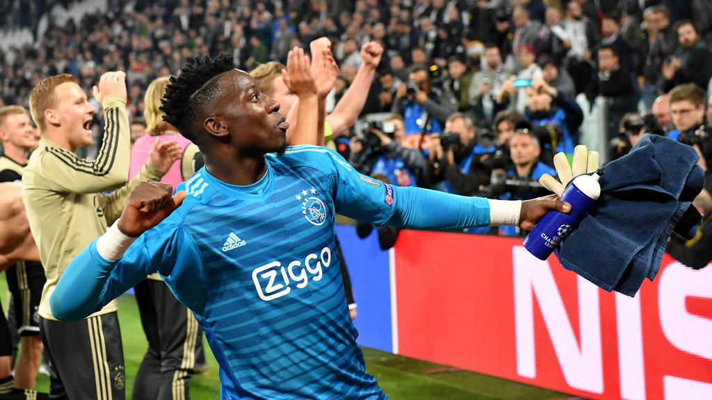 Onana celebra el pase en el campo de la Juventus de Turín. (Foto: Getty)