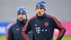 Leon Goretzka (re.) hat über Alexander Nübel gesprochen