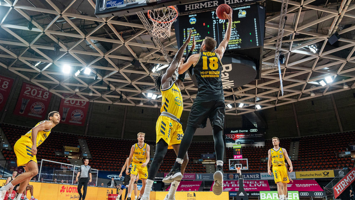 Alba Berlin siegte deutlich gegen Riesen Ludwigsburg Alba Berlin siegte deutlich gegen Riesen Ludwigsburg