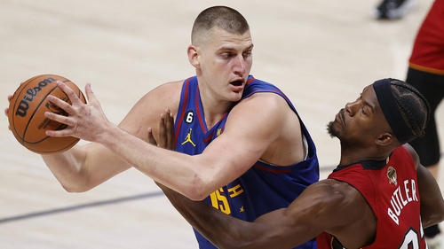 Die Denver Nuggets um Nikola Jokic gehen in den NBA-Finals in Führung