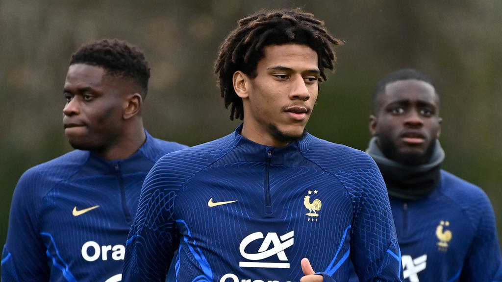 Einst beim FC Schalke 04, jetzt beim BVB im Gespräch: Jean-Clair Todibo Einst beim FC Schalke 04, jetzt beim BVB im Gespräch: Jean-Clair Todibo