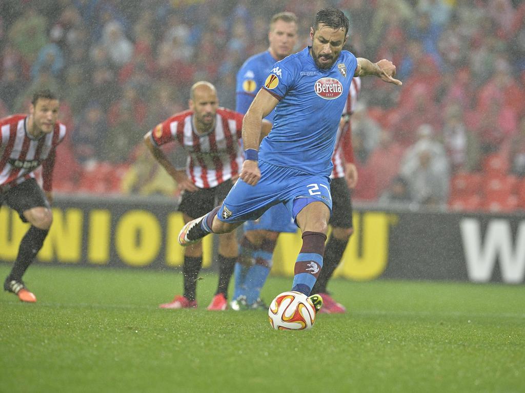 Quagliarella abrió el marcador de penalti en un partido jugado bajo una intensa lluvia. (Foto: Imago)
