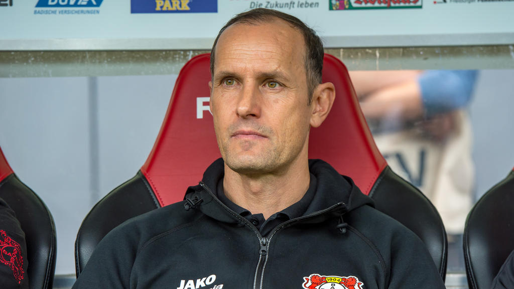 Heiko Herrlich steht bei Bayer Leverkusen mächtig unter Druck
