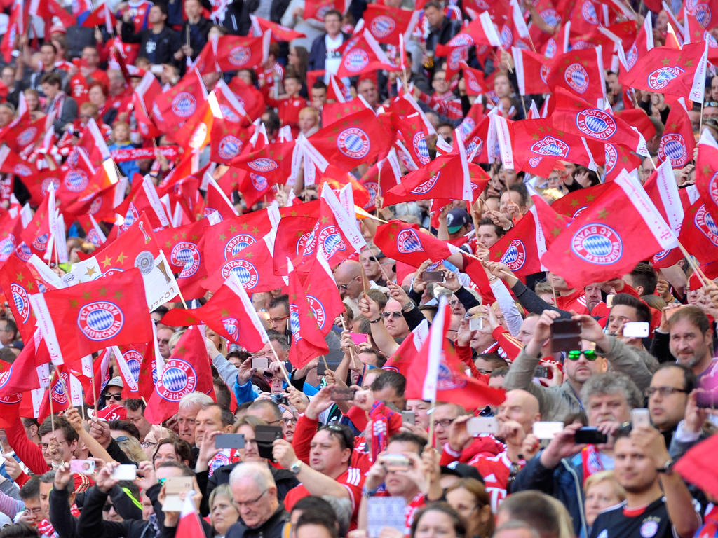 La afición del Bayern espera ansiosa el título de liga. (Foto: Getty)