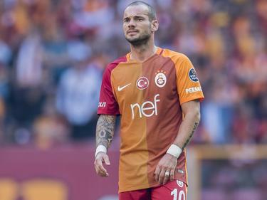 Wesley Sneijder in actie voor Galatasaray. De Turkse topclub neemt het op tegen Antalyaspor. (02-10-2016)