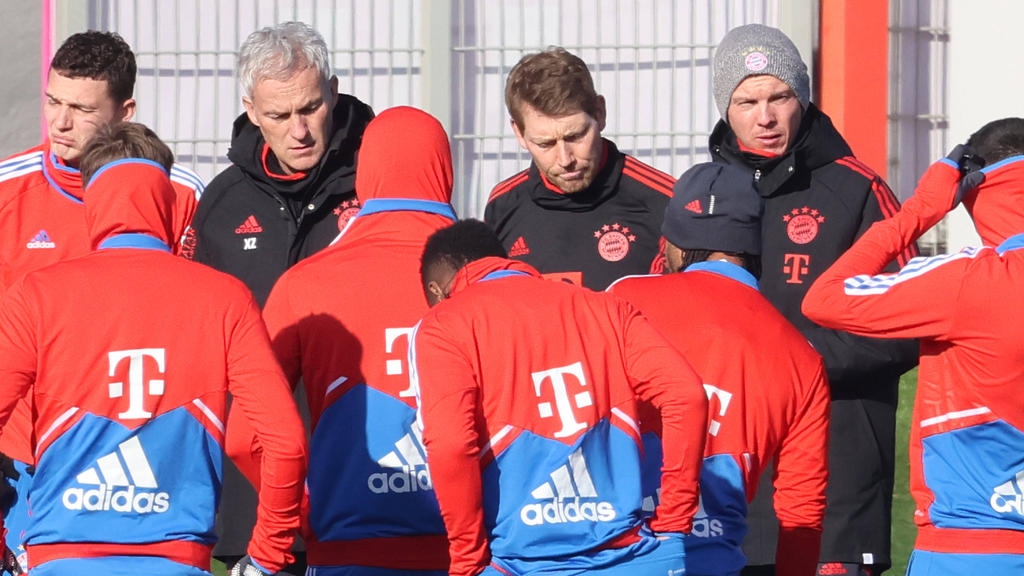 Michael Rechner (3.v.l.) ist neuer Torwarttrainer des FC Bayern