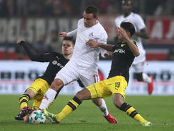 Julian Weigl und Mohamed Dahoud beackern das BVB-Mittelfeld