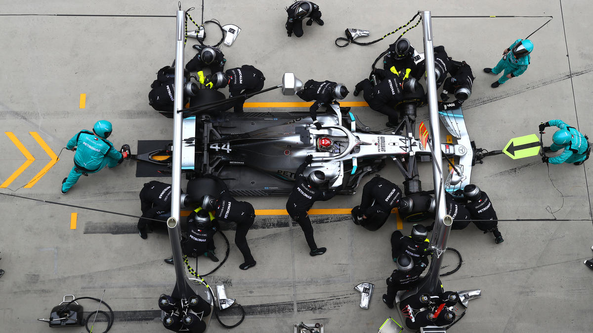 Mercedes' Risiko-Taktik ging auf: Hamilton und Bottas fuhren zum Doppelsieg Mercedes' Risiko-Taktik ging auf: Hamilton und Bottas fuhren zum Doppelsieg
