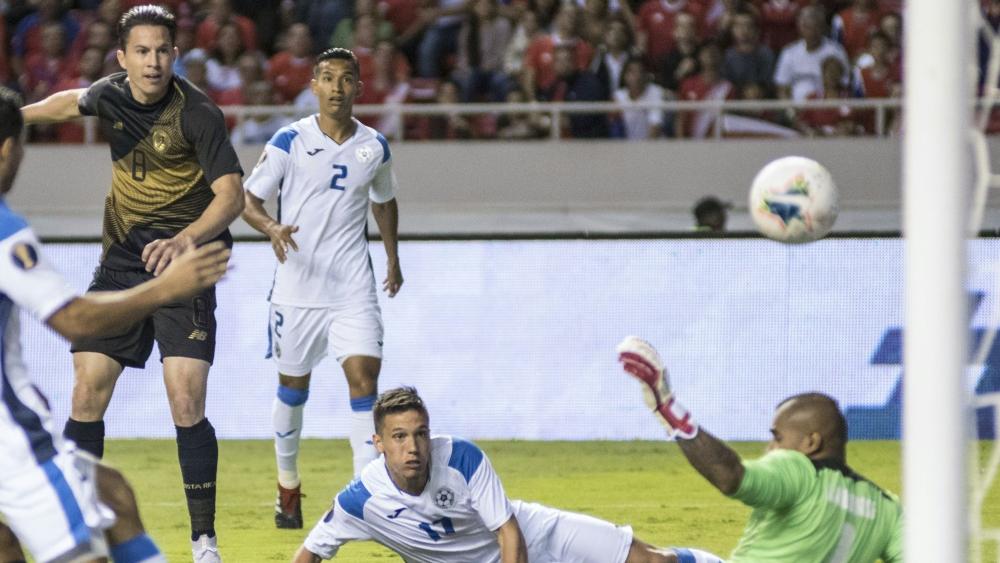 Oviedo abrió el marcador en el minuto 7.