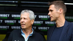 Sebastian Kehl (re.) stärkt Trainer Lucien Favre den Rücken