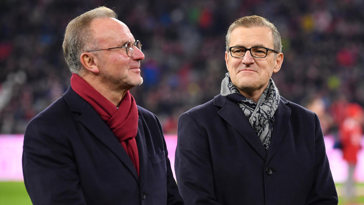 Karl-Heinz Rummenigge (l.) wünscht sich noch mehr Zuschauer bei Spielen des FC Bayern Karl-Heinz Rummenigge (l.) wünscht sich noch mehr Zuschauer bei Spielen des FC Bayern