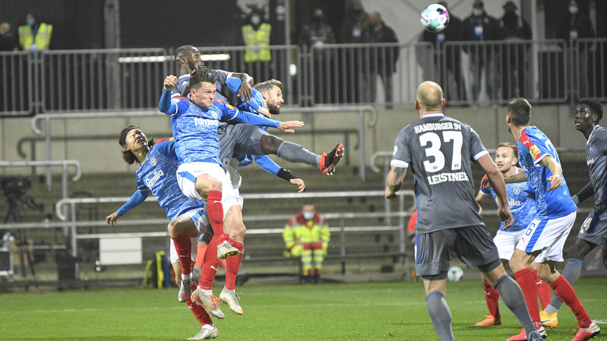 Last Minute Schock Fur Den Hsv Kiel Rettet Punkt In Der Nachspielzeit