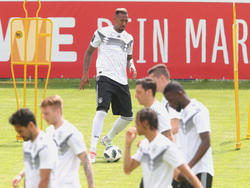 Jerome Boateng ist zurück im Mannschaftstraining