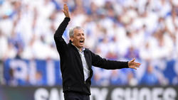 Lucien Favre holte mit dem BVB gegen Schalke 04 einen glücklichen Punkt