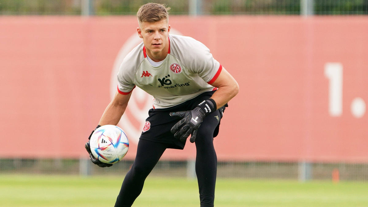 Finn Dahmen hat bei Mainz 05 noch einen Vertrag bis 2023, ist aber nur Ersatz